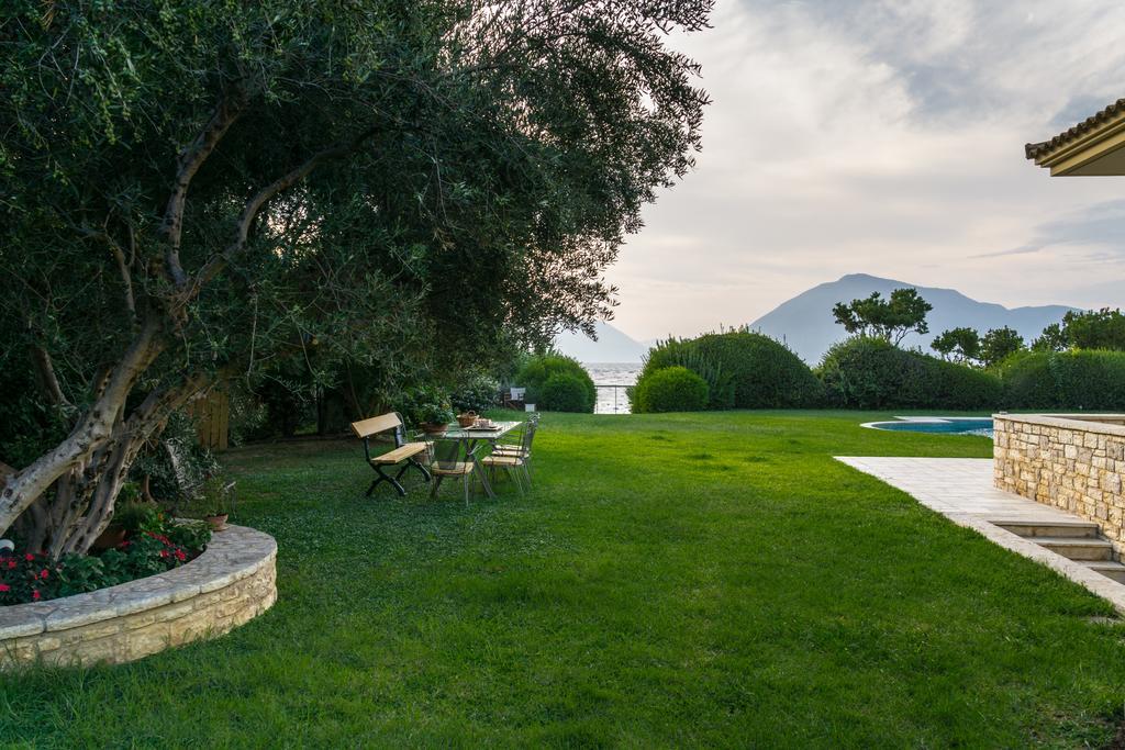 Villa Dh Epavlis Rio Exterior foto